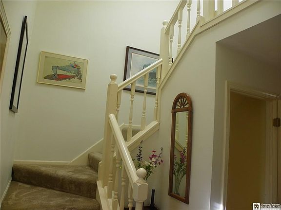 3rd image of 29 Elm Ln #5