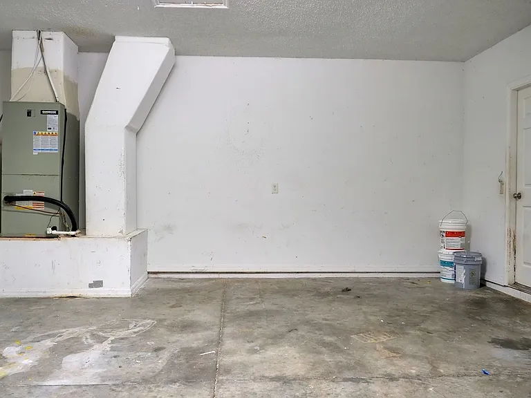 752 Paris Dr — Photo 15