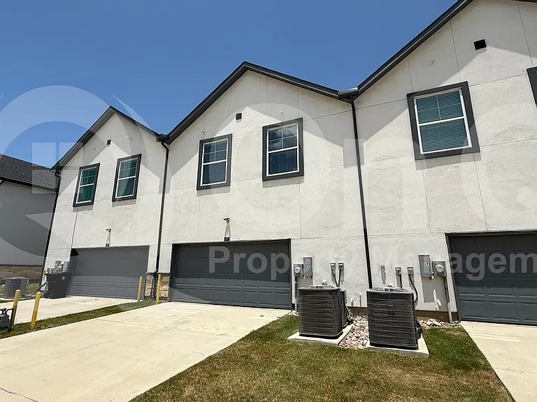 277 Mule Deer Mews — Photo 22