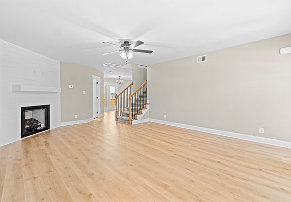 3rd image of 1029 Tufnel Dr