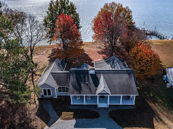 344 Bamboo Ln, Sharps, VA 22548