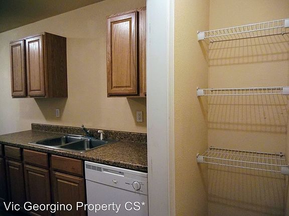 4th image of 3398 E 6th Ave APT B