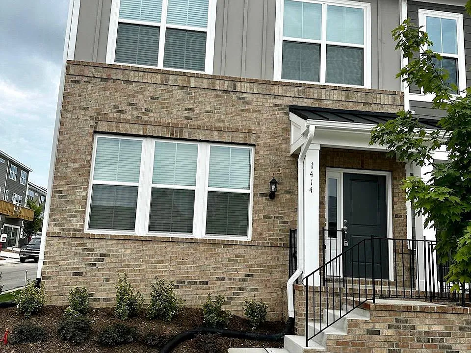 1414 Irving Hill Dr