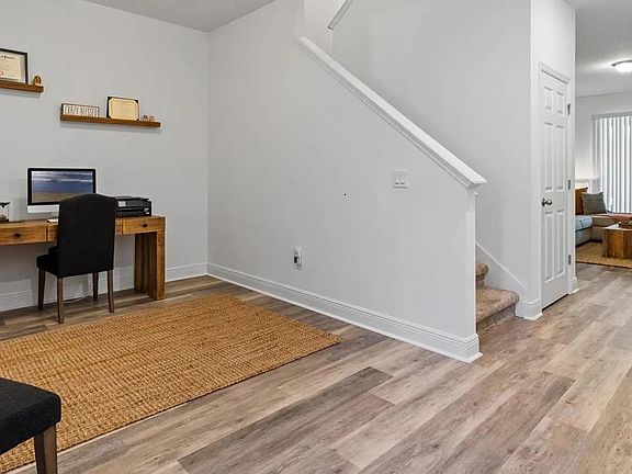 5th image of 1607 Little Wren Ln