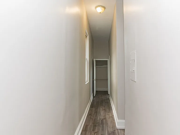 2227 Linden Ave — Photo 22