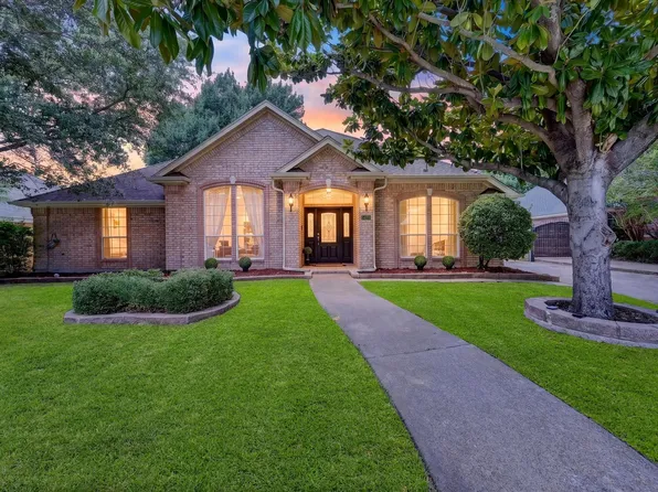 5426 Emerald Park Blvd, Arlington, TX 76017