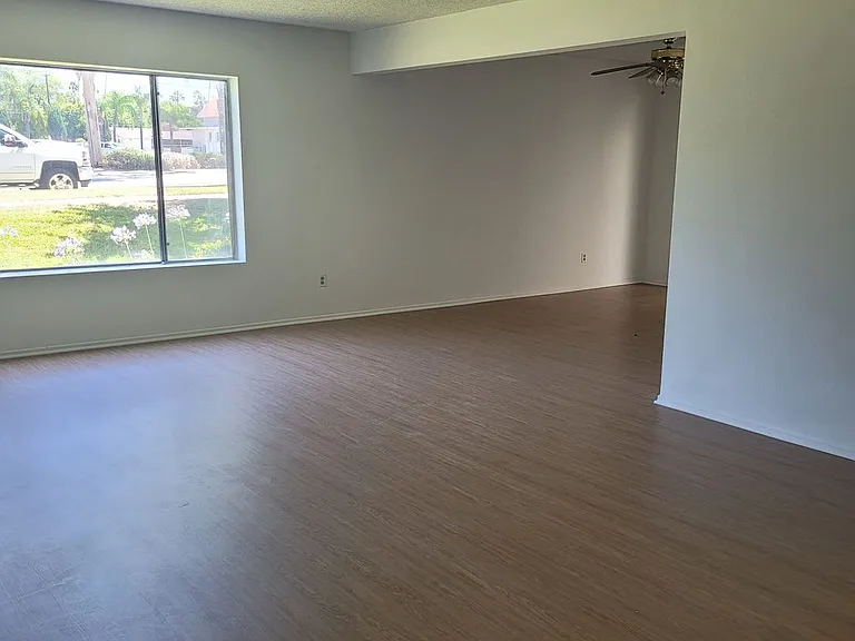 100 - Kimberly Apartments — Photo 34