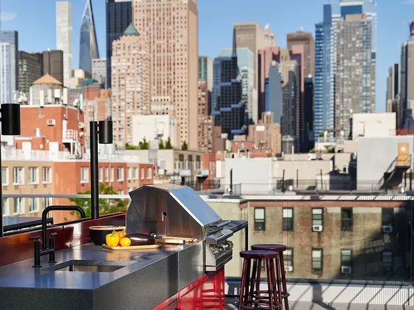 547 West 47th Street image 20 of 23