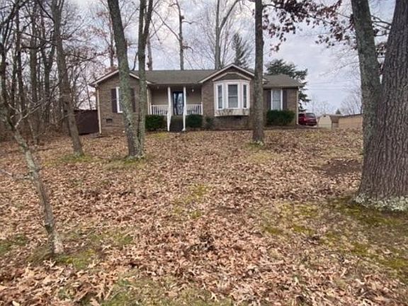2nd image of 142 W Concord Dr