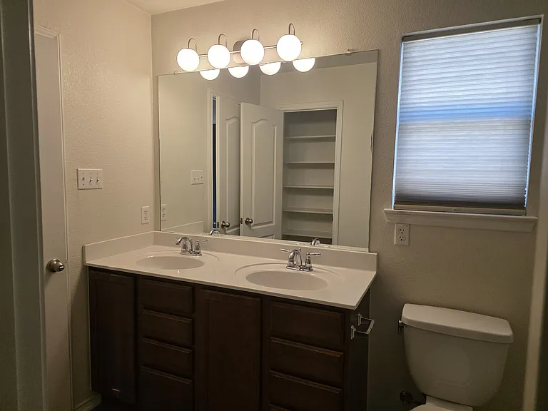 1119 Lonesome Oak Dr — Photo 20