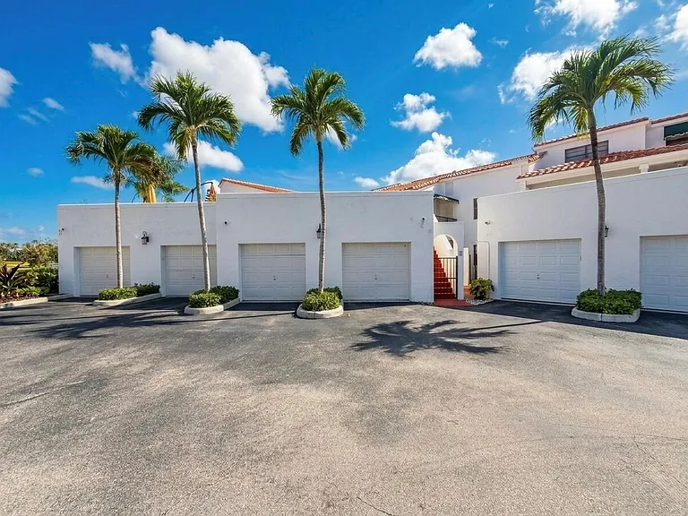 6654 Villa Sonrisa Dr #421 — Photo 15