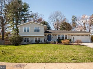 9905 Vale Rd, Vienna, VA 22181