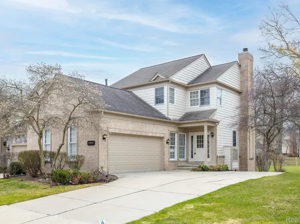 39559 Muirfield Ln, Northville, MI 48168