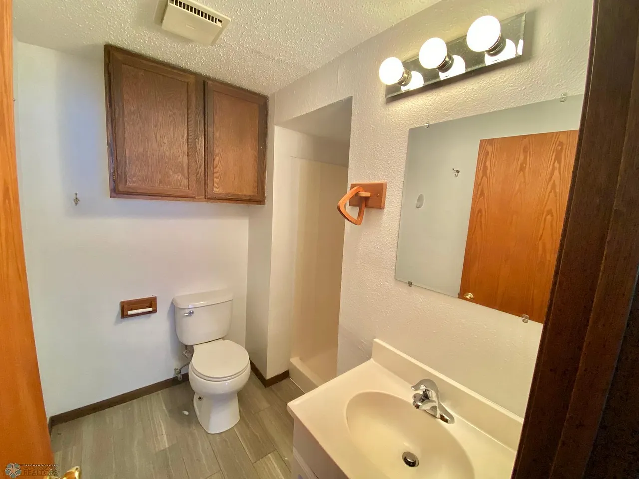 2 bed, 800 sqft, $1,025 — Photo 4