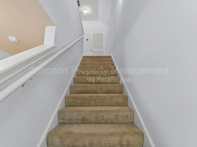 2711 Polk St — Photo 8