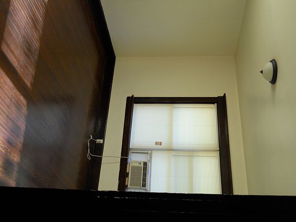 4th image of 2844 Montana Ave #2