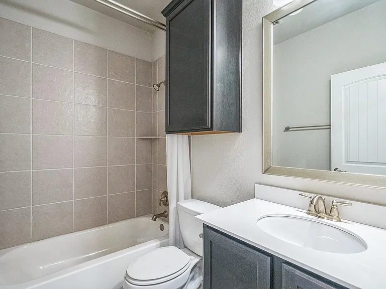 305 Crossvine Trl — Photo 8