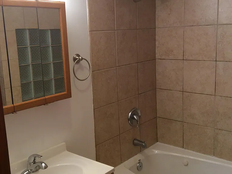 2628 W Augusta Blvd — Photo 20