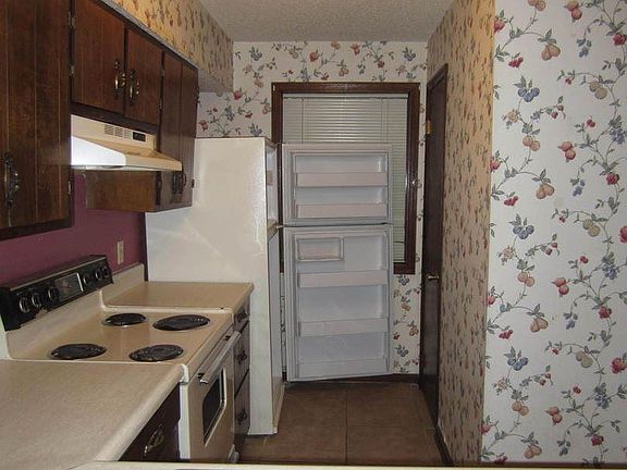4th image of 2710 Tyndall Dr