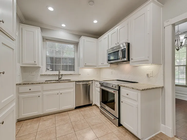 4641 Reunion Dr — Photo 9