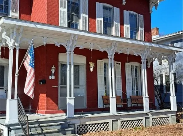 91 Virginia St, Waterloo, NY 13165