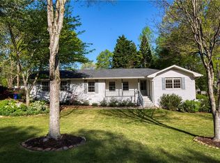 5132 Foxwood Ct, Dunwoody, GA 30360