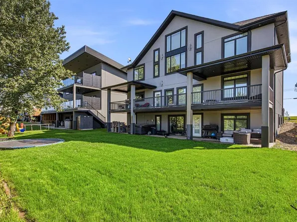 109 E Columbus St, Sandy Beach, SK S9V 1S6