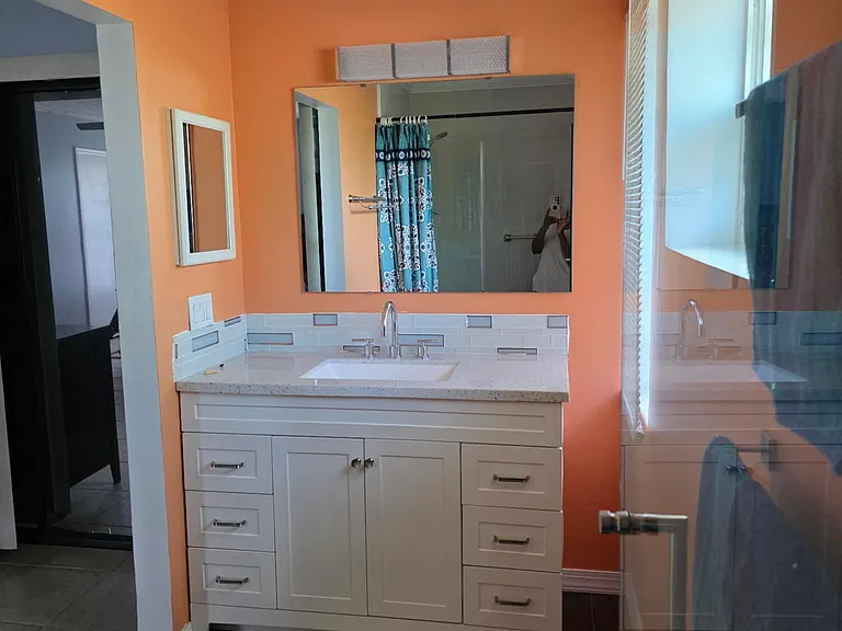 519 NW Marion Ave #A — Photo 3