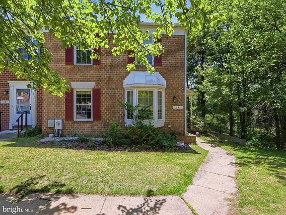 3rd image of 13 Courtwood Dr