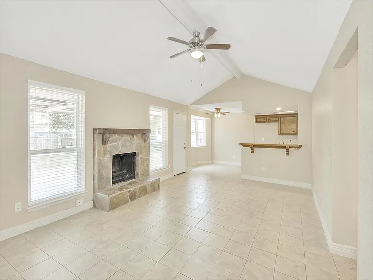 2311 Lemonwood Ln — Photo 5
