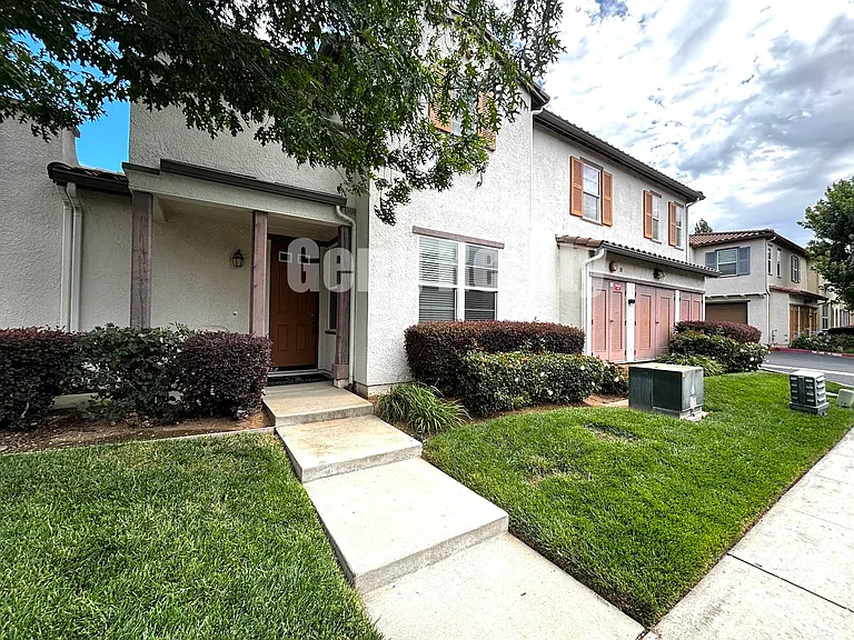 8308 Crystal Walk Cir — Photo 3