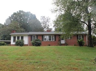 1819 Archwood Dr, Gastonia, NC 28052