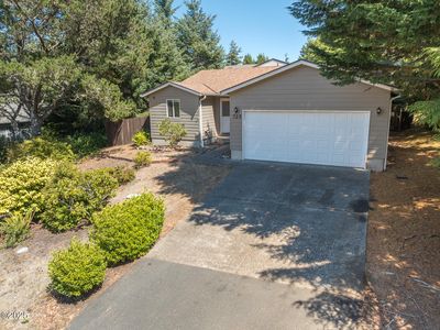 725 SE Ball Blvd, Waldport, OR, 97394