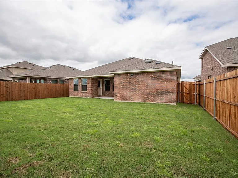 454 Stuart Ln — Photo 29