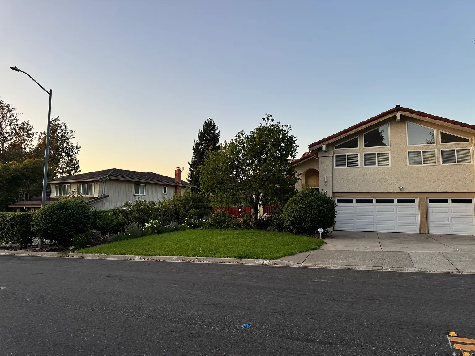 5 bed, 2987 sqft, $7,500 — Photo 2