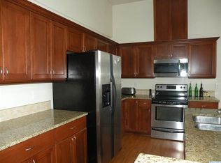 210 NW Terre View Dr, Pullman, WA 99163