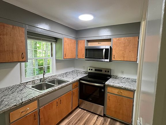 5th image of 1366 Forest View Rd #B