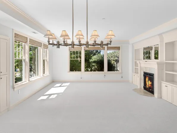 203 Mill St #N102, Excelsior, MN 55331