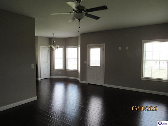 2nd image of 521 Winding Creek Ct