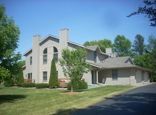 306 White Oak Ave, Plover, WI 54467