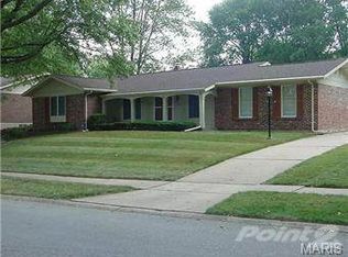 13226 Vanderwood Dr, Florissant, MO 63033