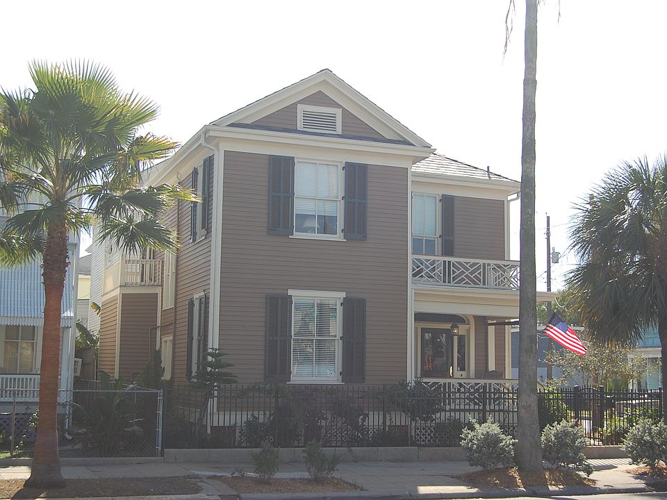 1st image of 1827 Broadway St