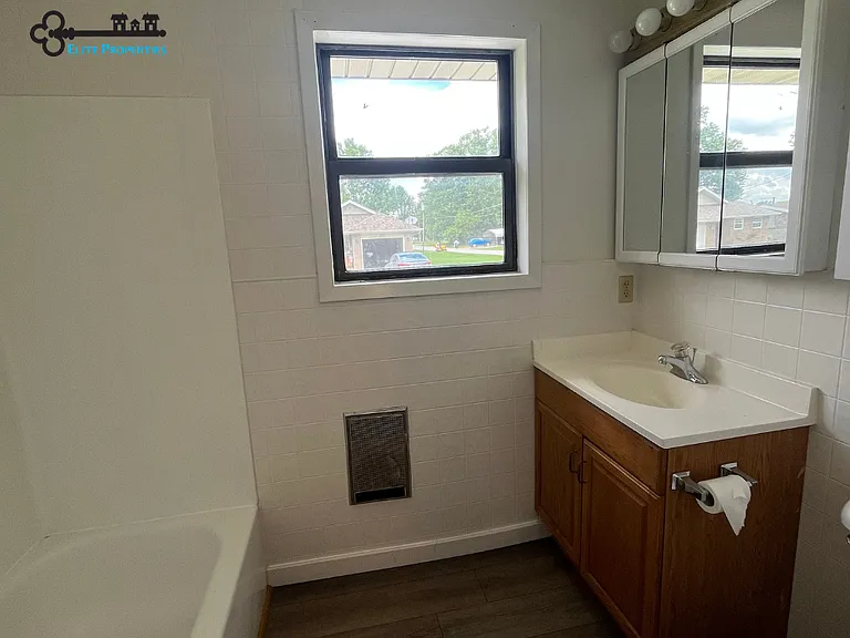 219 College Ave #221 — Photo 2