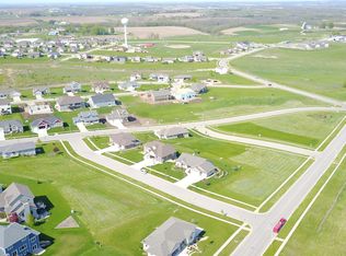 1904 Three Wood Dr, Mount Horeb, WI 53572