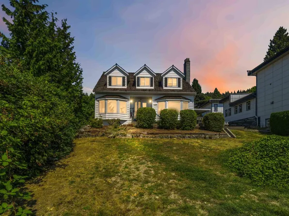 1237 Ioco Rd, Pt Moody, BC V3H 2W9