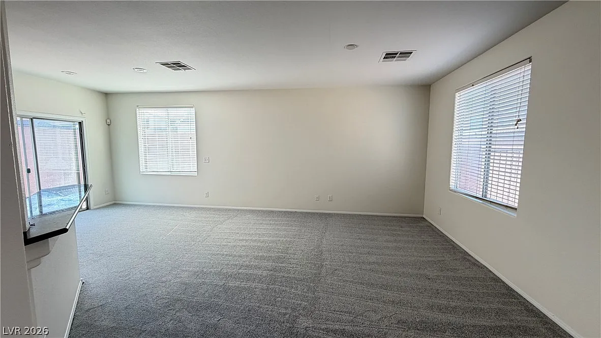 3 bed, 2.5 bath, 1542 sqft, $1,825 — Photo 2