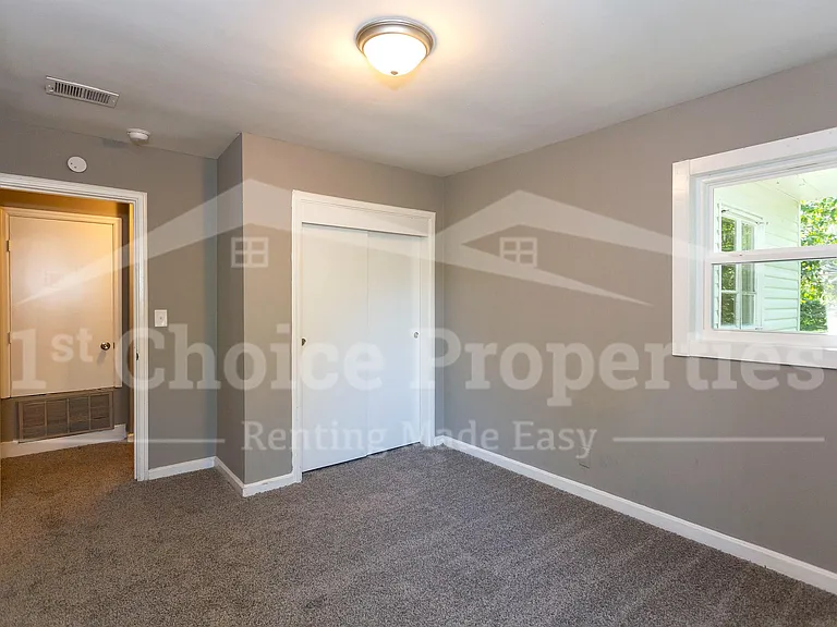 204 McCormick Ave #1 — Photo 14