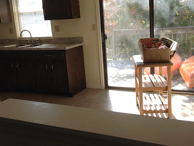 350 W 4th St — Photo 5