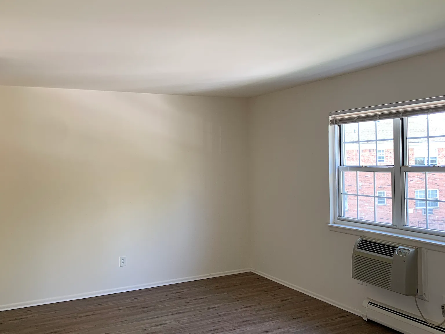 1 bed, $2,100 — Photo 4