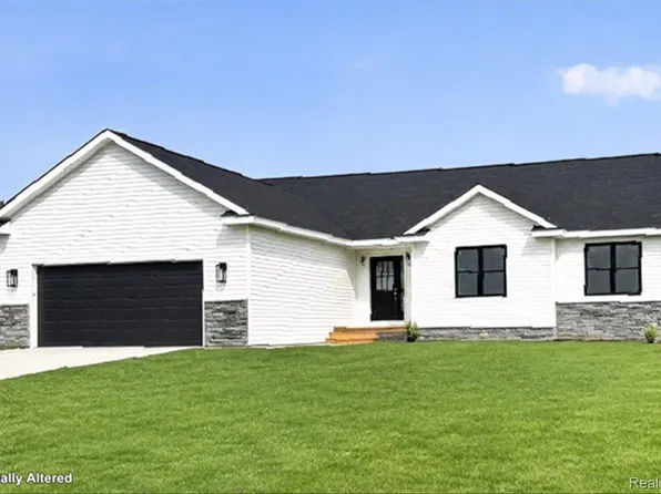 15175 Worden Rd, Holly, MI 48442